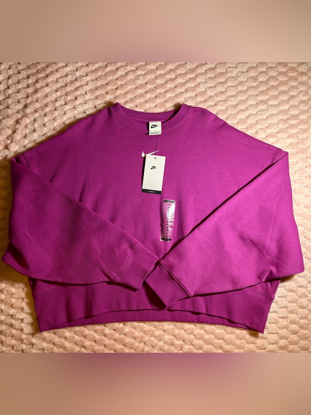 NWT Nike Women’s Crewneck Sweatshirt in Magenta